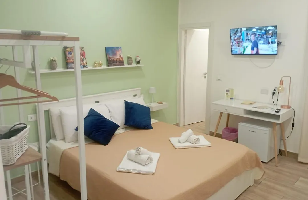 Archimede Guest Rooms-1