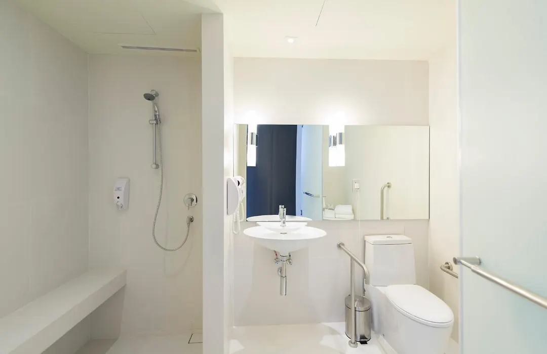 Holiday Inn Express Bangkok Siam By Ihg-1