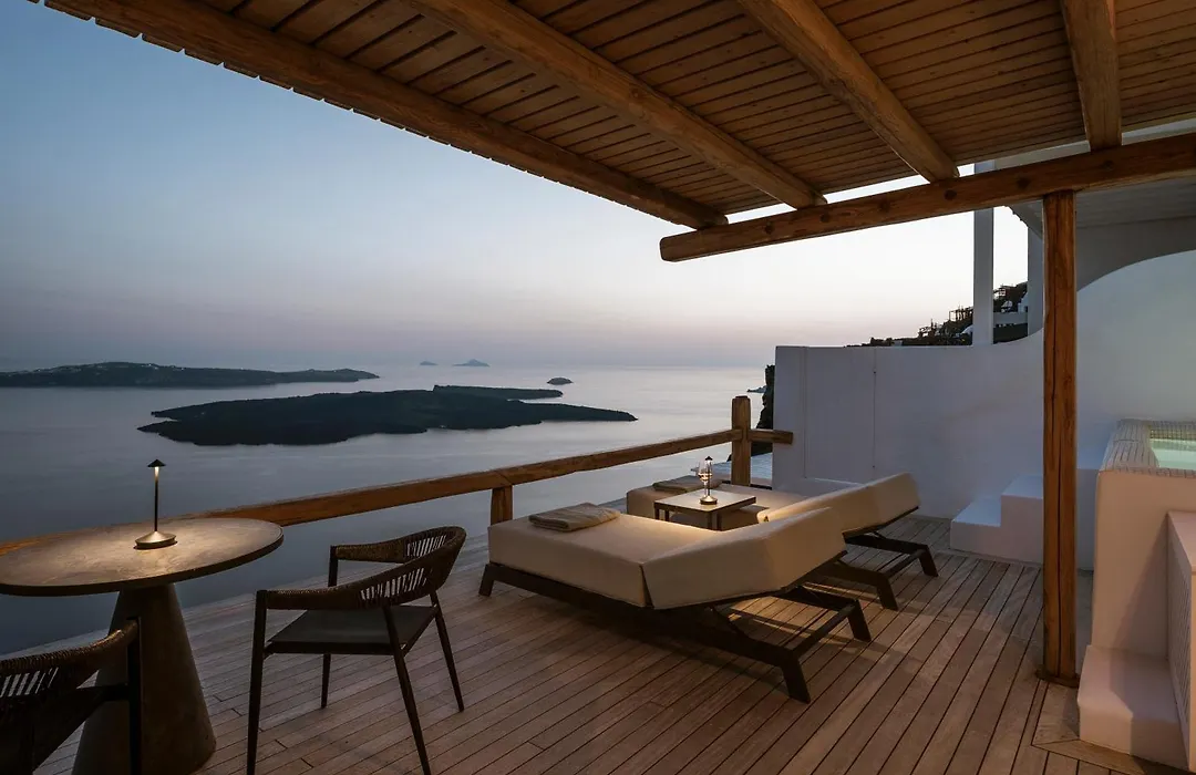 Aqua Luxury Suites by NOMÉE Hospitality Group-1
