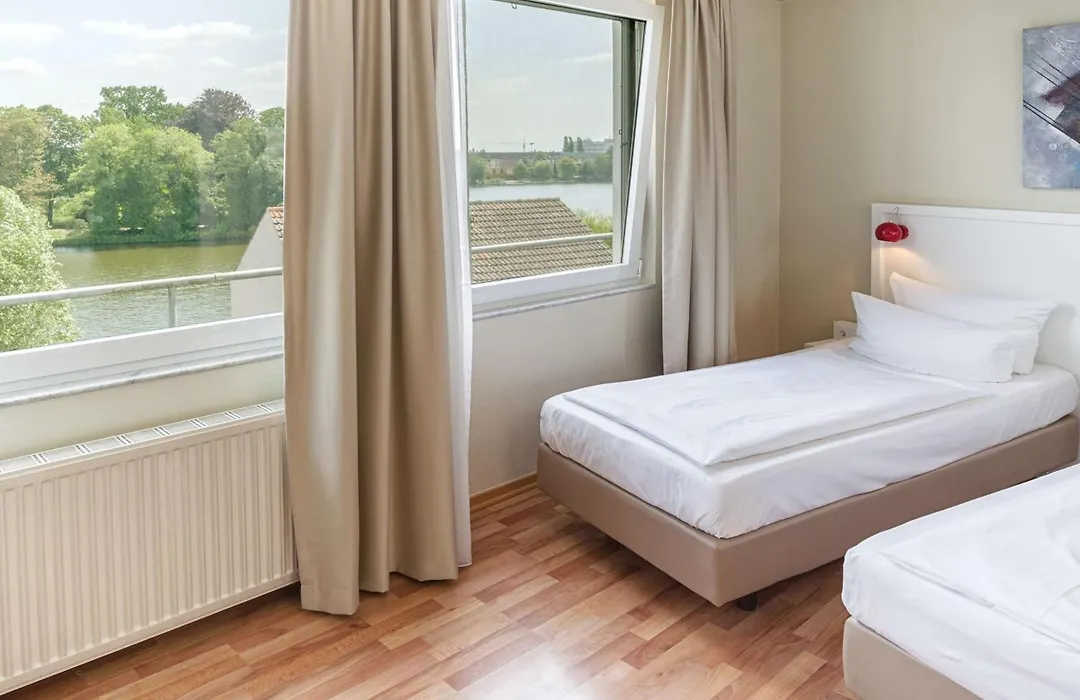 Hotel Am Schloss Koepenick By Golden Tulip-1