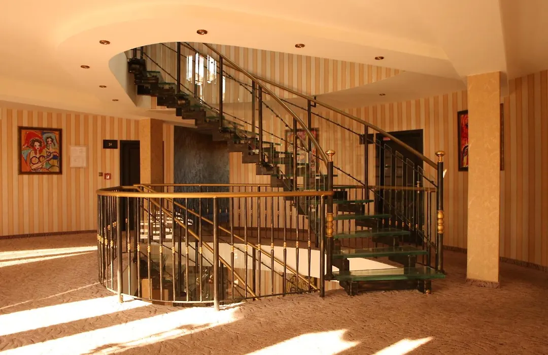Hotel Kotva-1