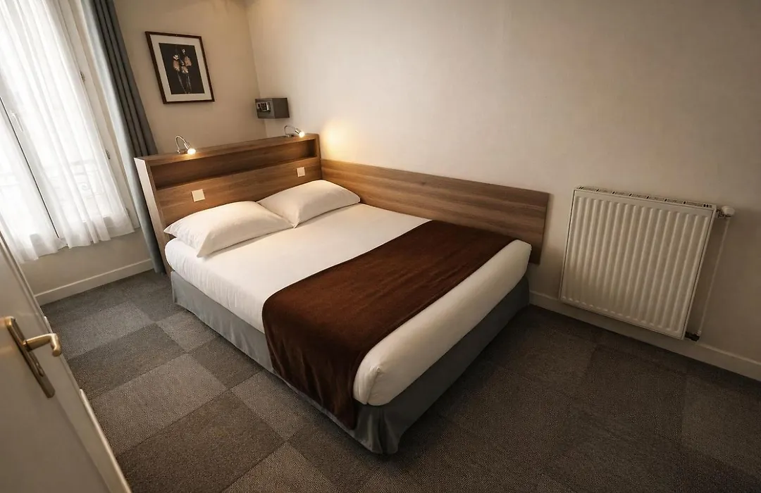 Hotel Cosmos-1
