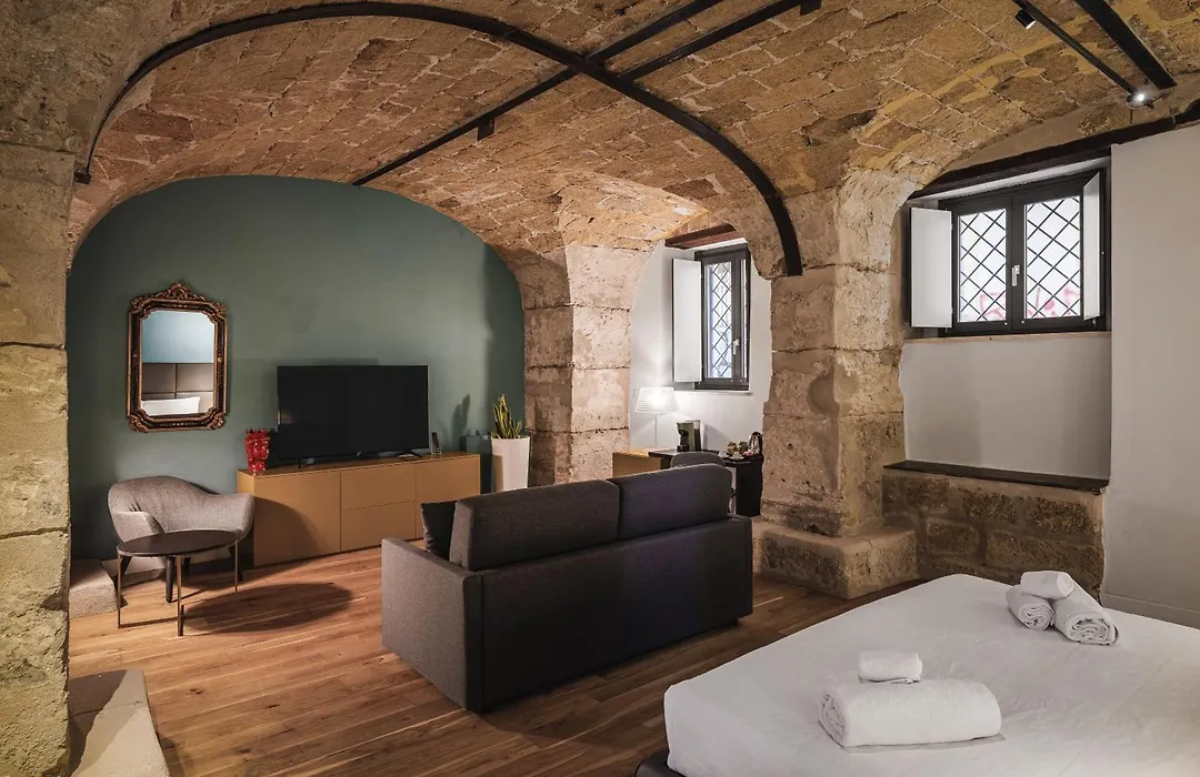 PALAZZO SANTAMARINA Luxury Suite&Spa-1