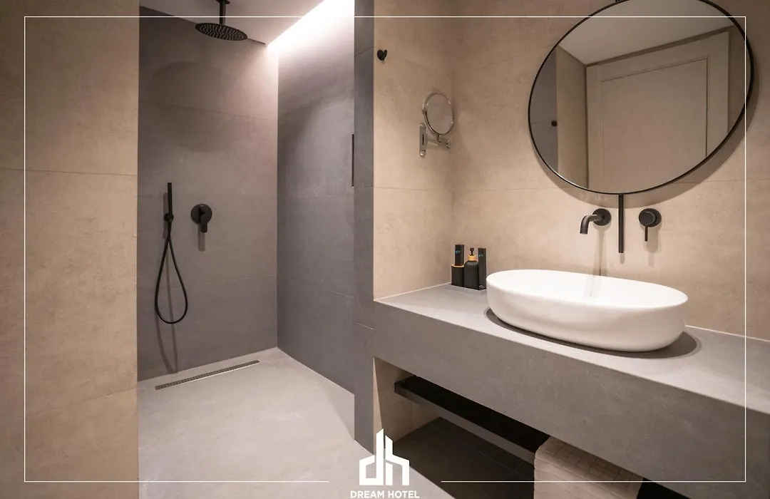 Dream Hotel Saranda-1