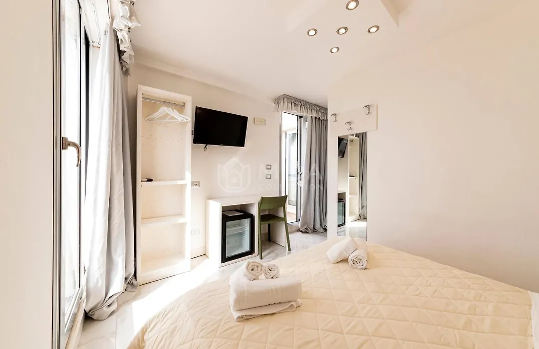 Riviera Luxury Rooms-1