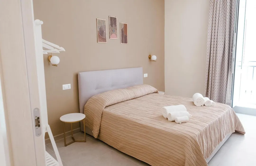 GuestHost - Maison Vittoria Comfortable Studio Apartment&Room-1