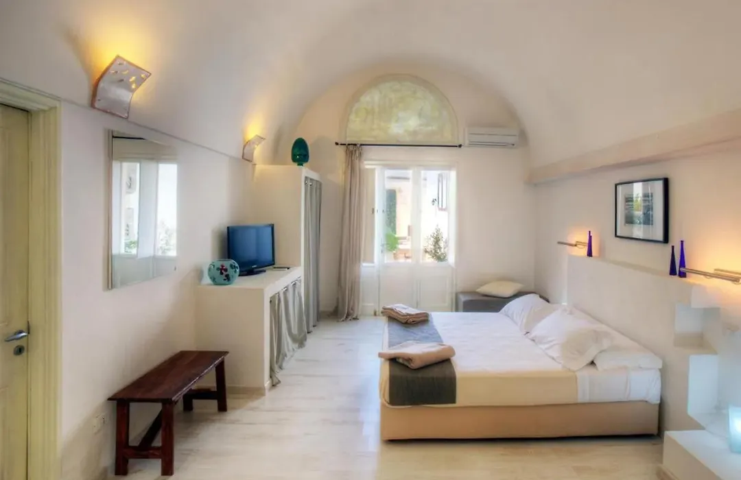 Miro B&B-1