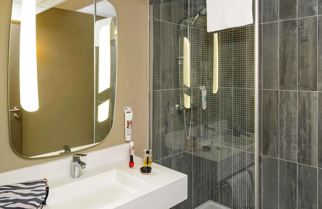 ibis Genève Centre Gare-1
