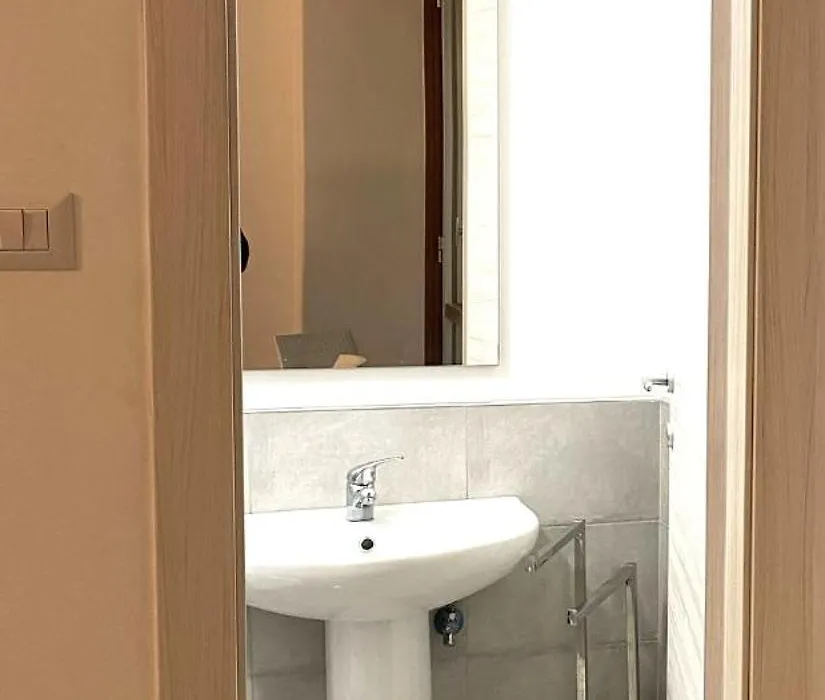 B&B Delfis-1