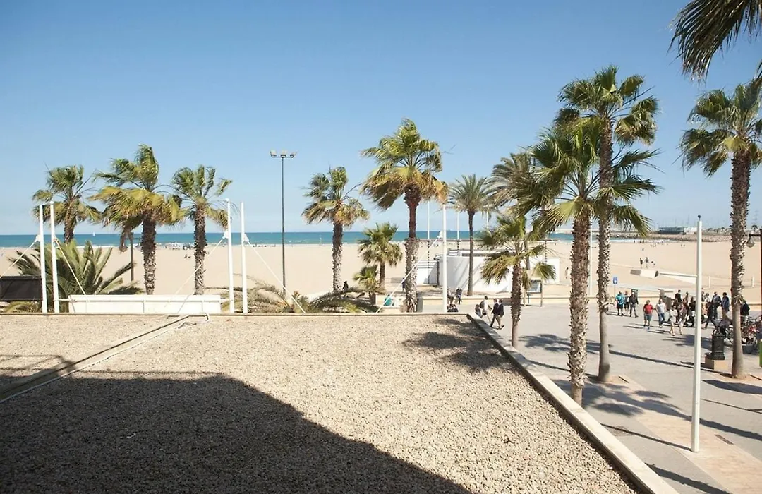 Malvarrosa Beach Rooms-1