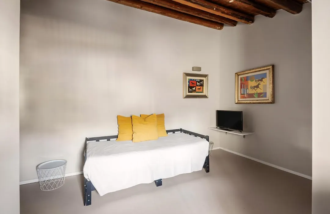 Palazzo Cavarretta - Pinella's Rooms&Apartment-1