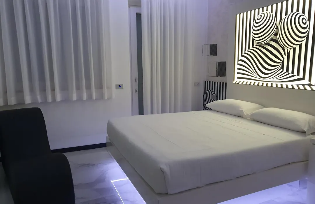 C rooms - Love Motel Monza-1