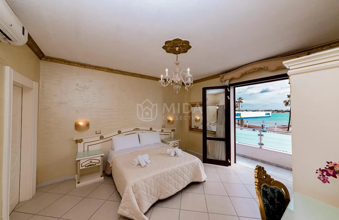 Dio Del Mare Luxury Room-1