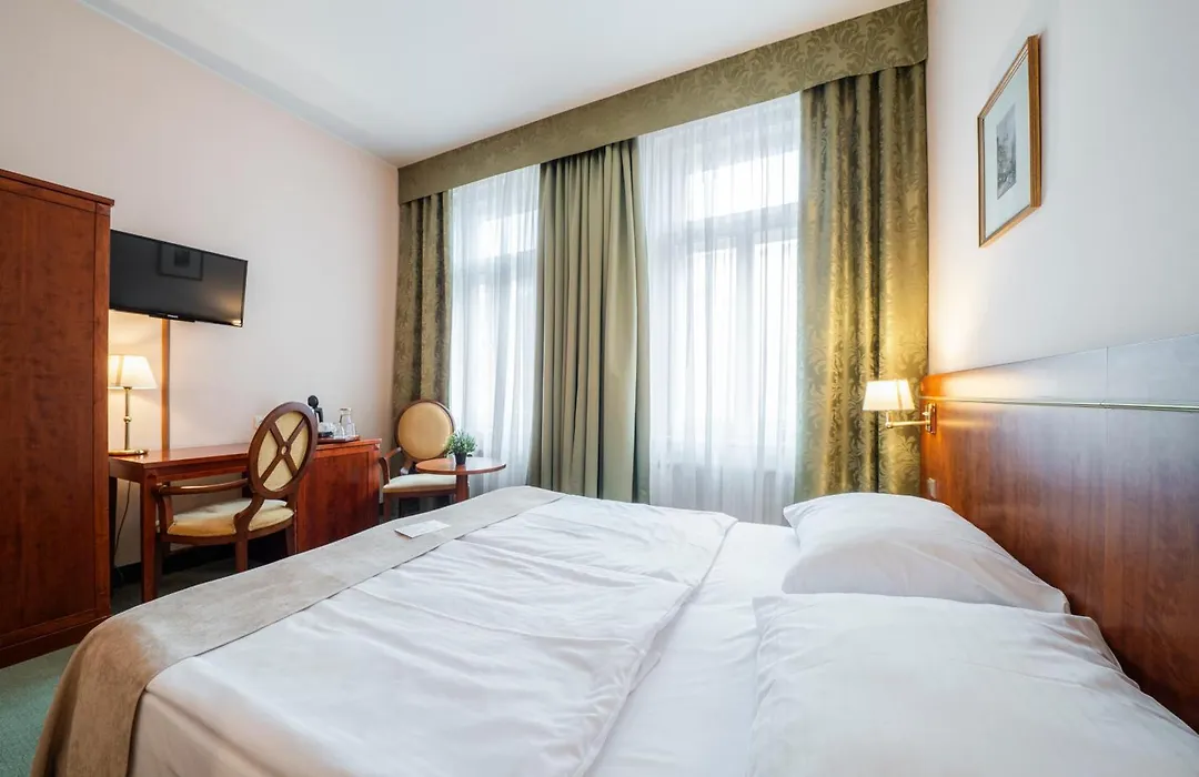 Hotel Raffaello Prague-1