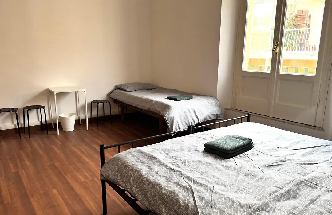 THE SHUTTLE ROOMS - al porto - fortezza - vicino Prefettura-1