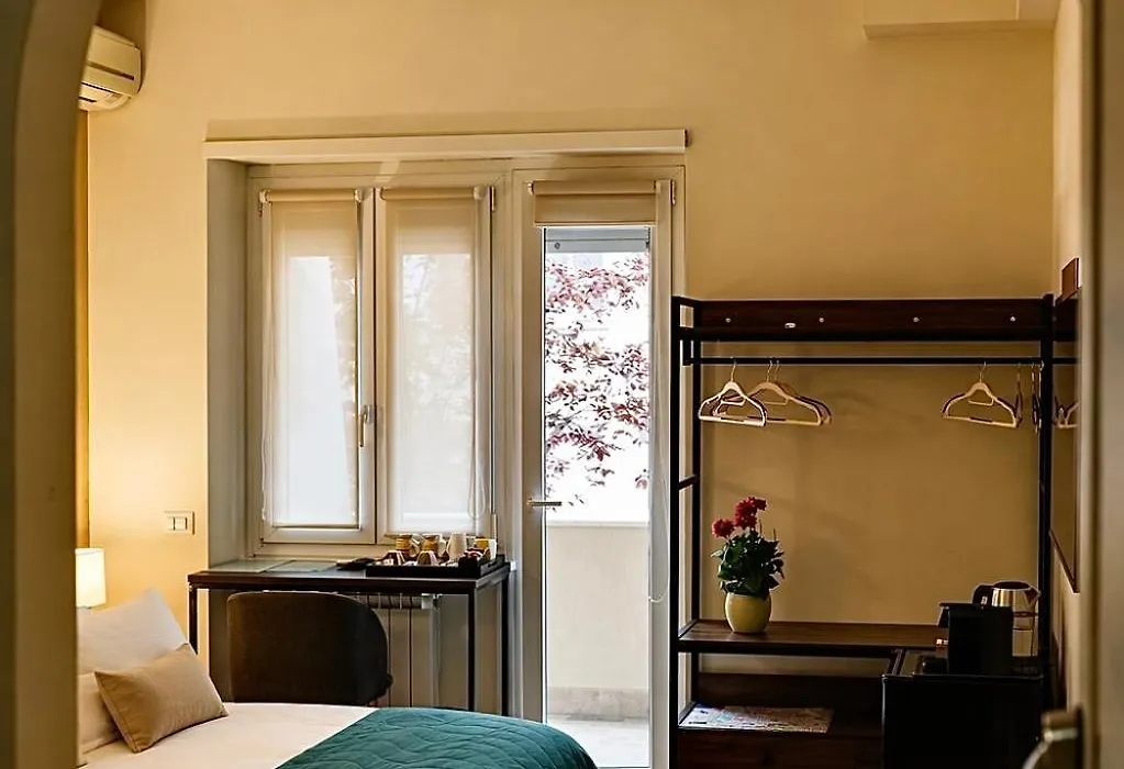 Vatican Dolce Remy Guest House - Metro Cipro-1