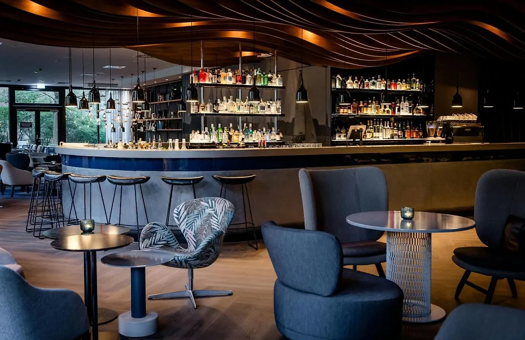 Motel One Hamburg-Alster-1