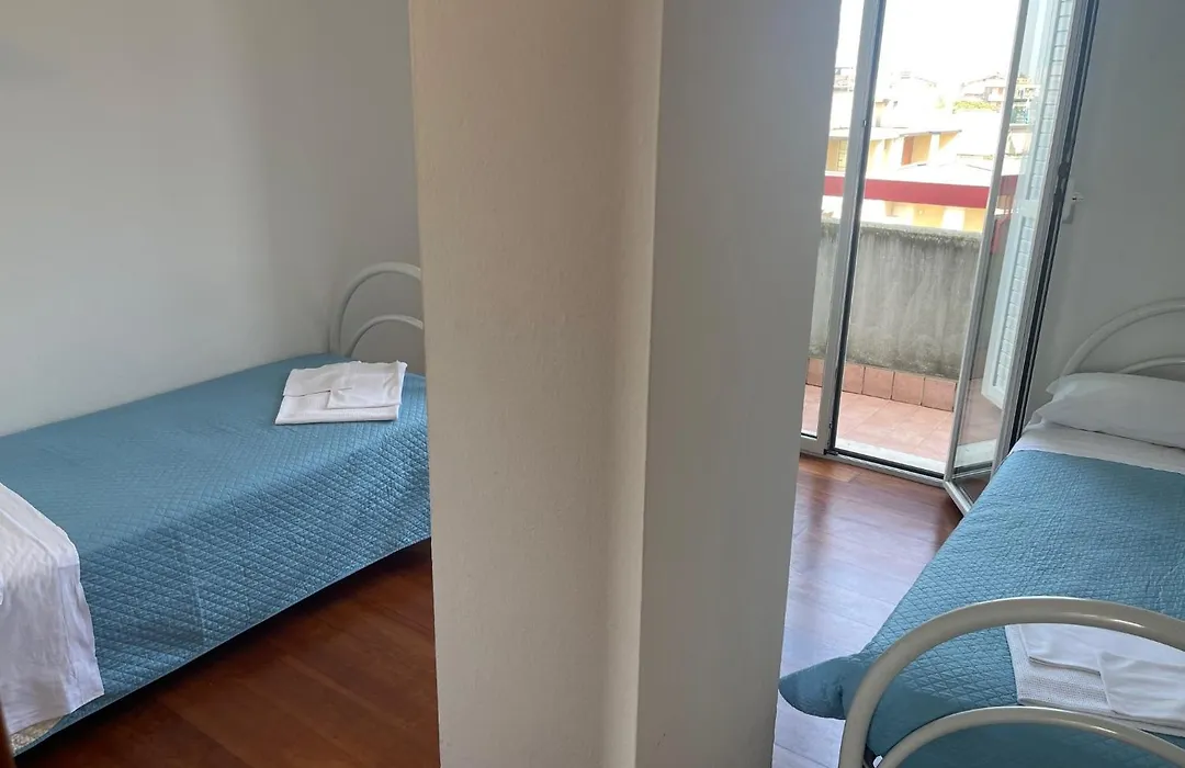 Apartament 2 Bedroom With One Bathroom And Penthouse Apartament 3 Bedroom And 2 Bathroom Included With Umbrella And Sunbeds-1