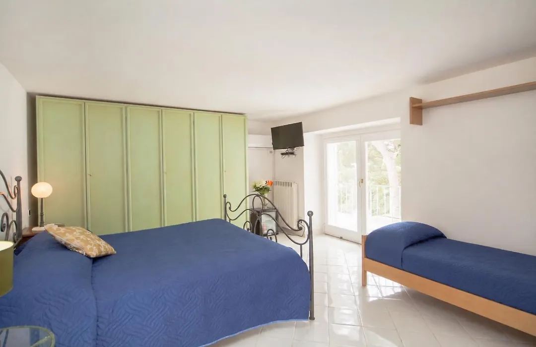 Villacore Capri-1