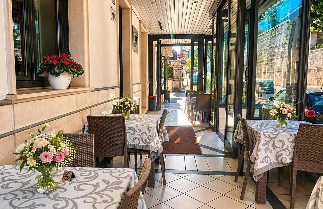 Hotel Sollievo-1