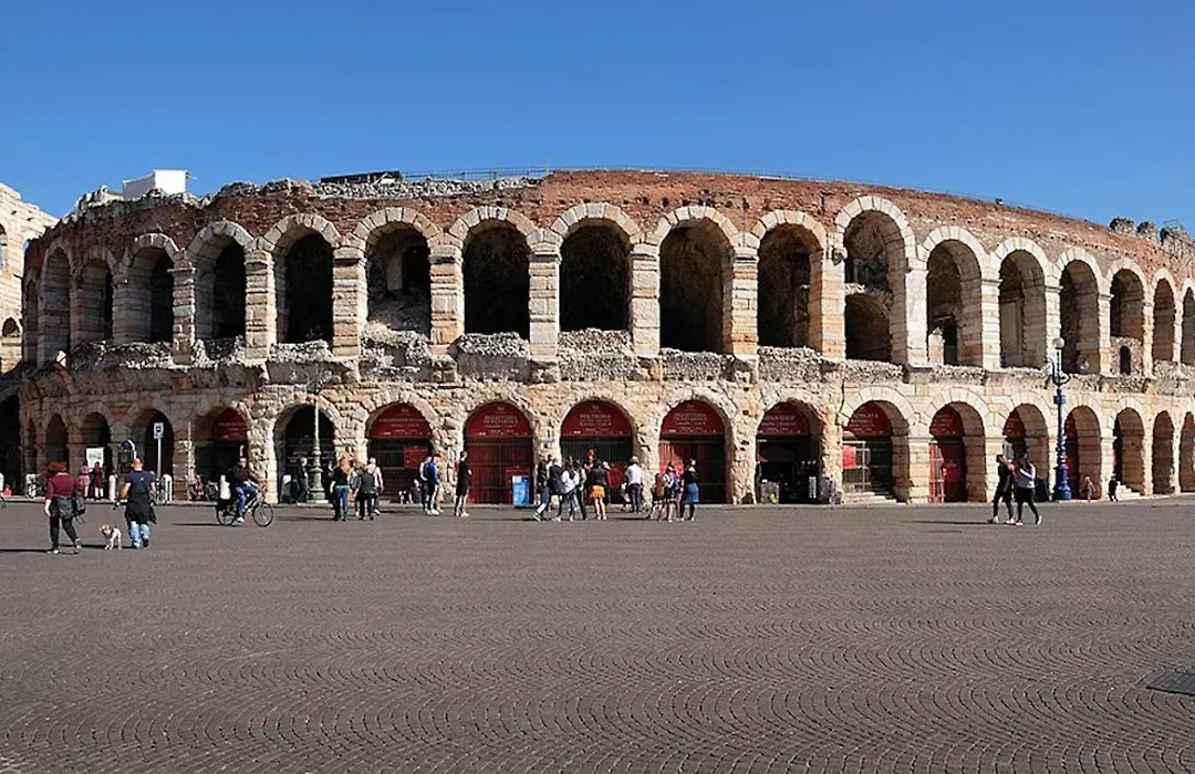 Palazzo Della Torre Room-1