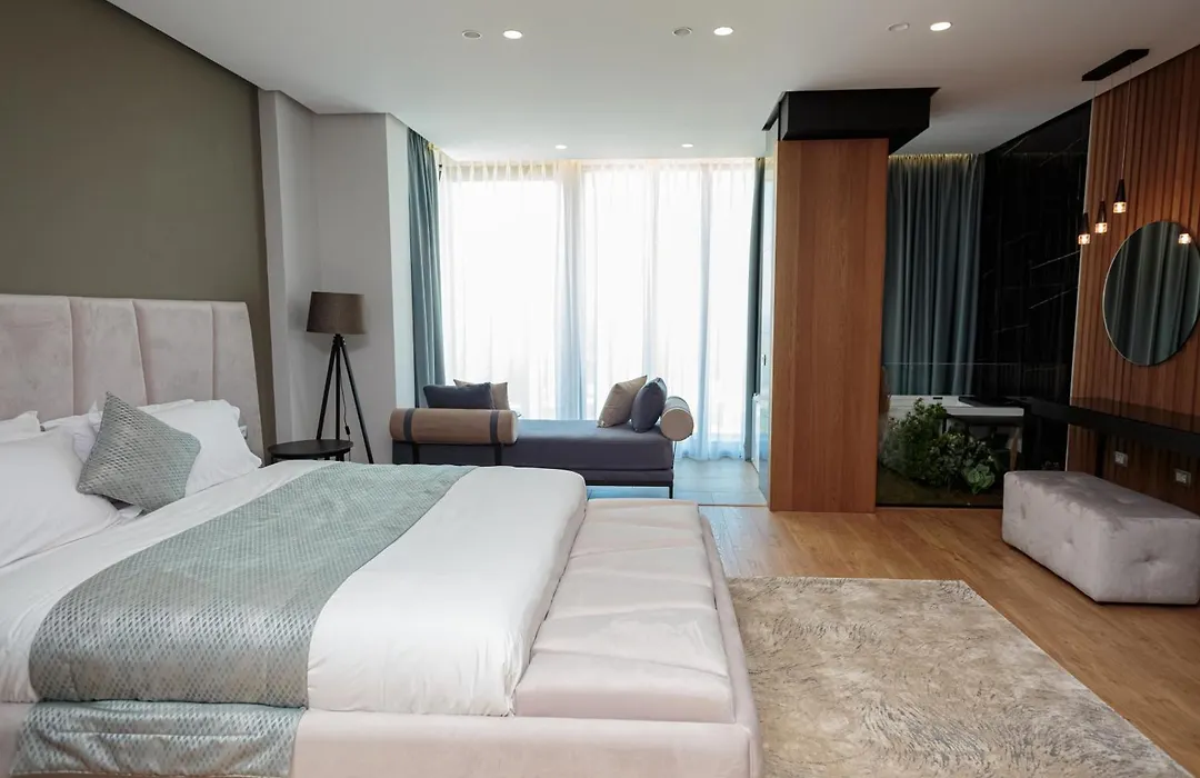 Ames Hotel & Spa-1