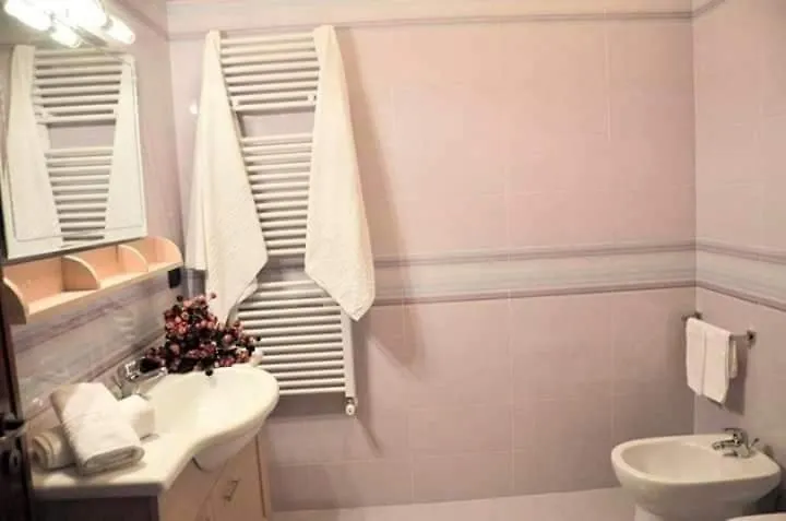 B&B Hollywood - Parcheggio Privato-1