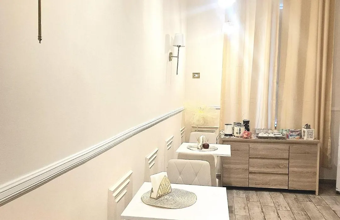 Concept b&b naples- camere moderne con balcone vicino al centro-1