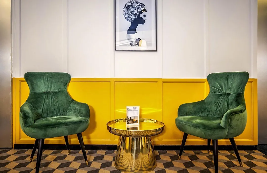 Ibis Styles Paris Cadet Lafayette-1