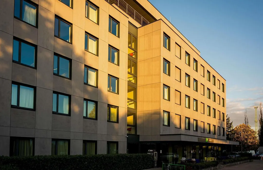 Ibis Styles Budapest Citywest-1