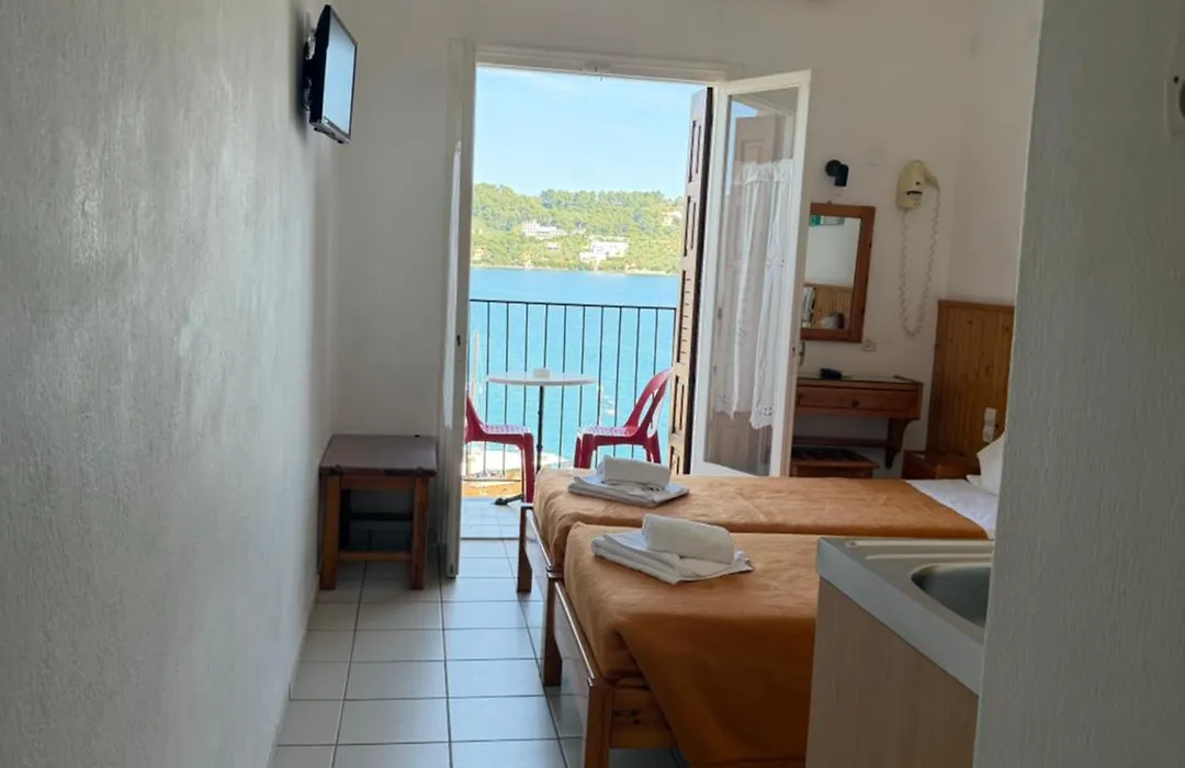 Hotel Christina-1