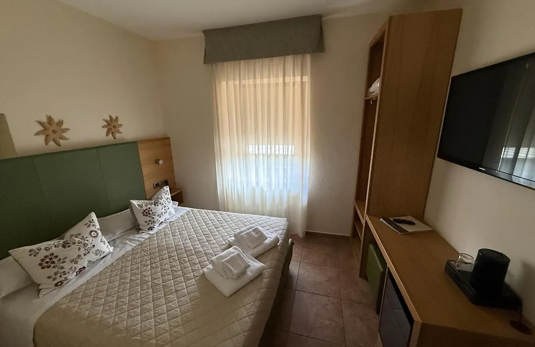 Hotel Trieste-1