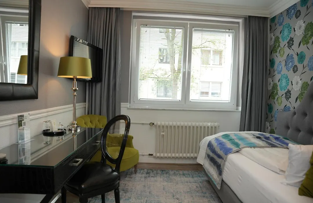 Boutique Hotel Sir & Lady Astor - The Charming City Hotels-1