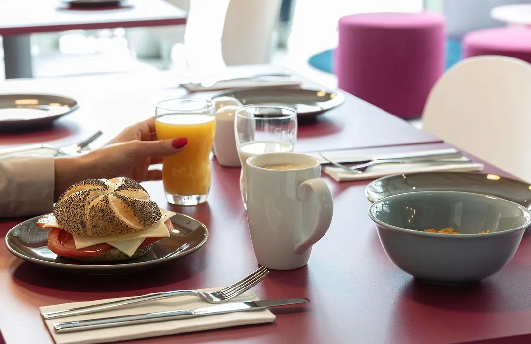 Ibis Styles Muenchen Perlach-1