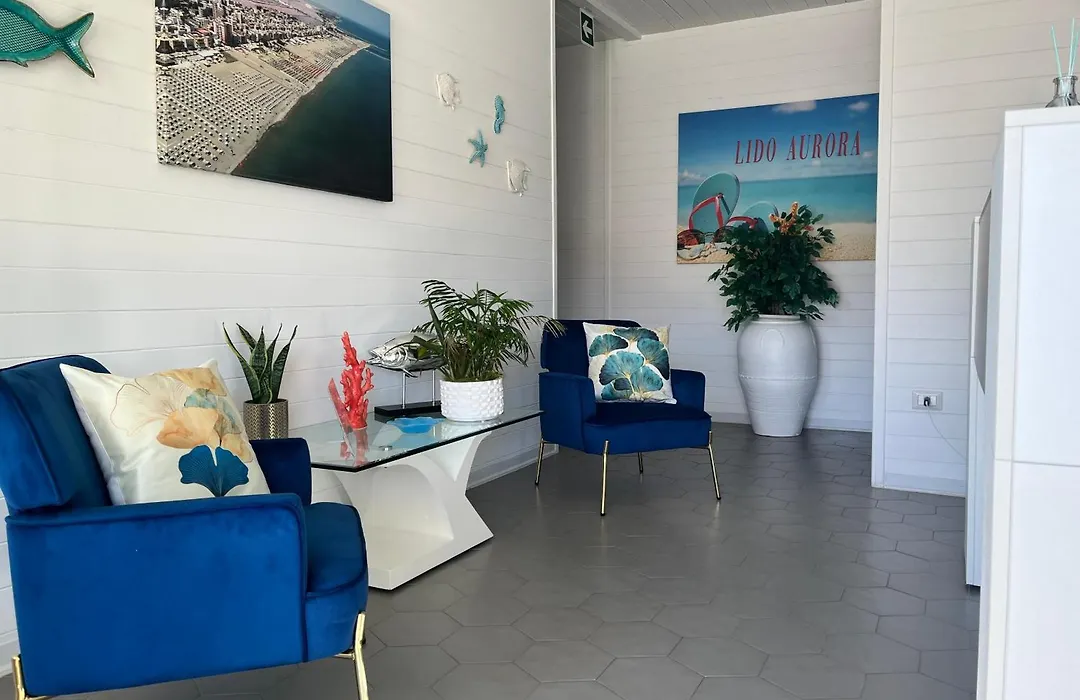 Aurora Beach & Suite-1