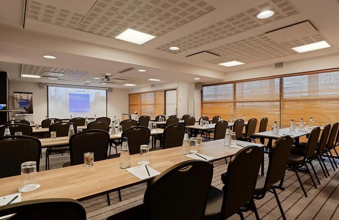 Radisson Blu Hotel Oluempia-1