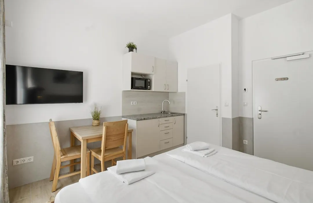 Ajo Apartments - Messe City Flat - Self-Check-In-1