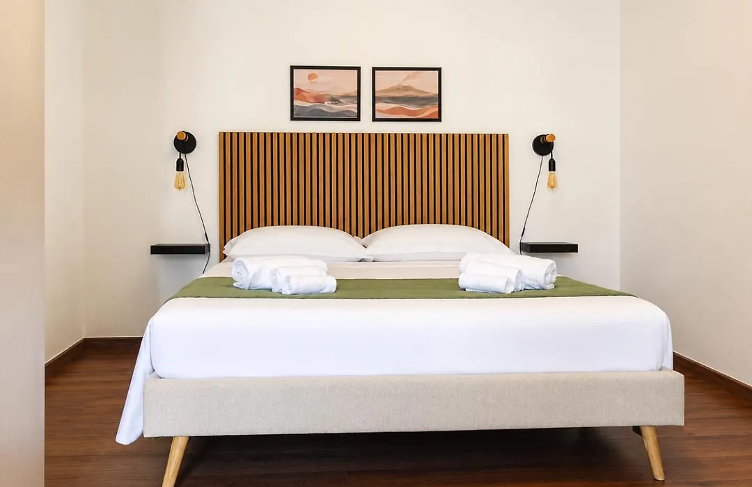 Zurria Rooms-1
