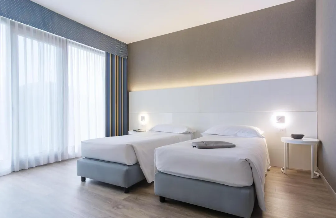 Hotel Viest-1