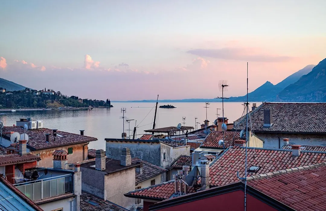 Hotel Lago Di Garda-1