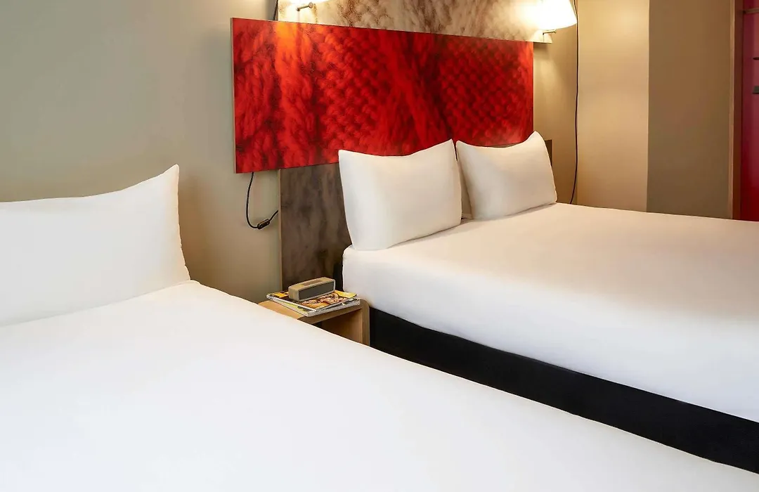 Ibis Paris Canal Saint Martin-1