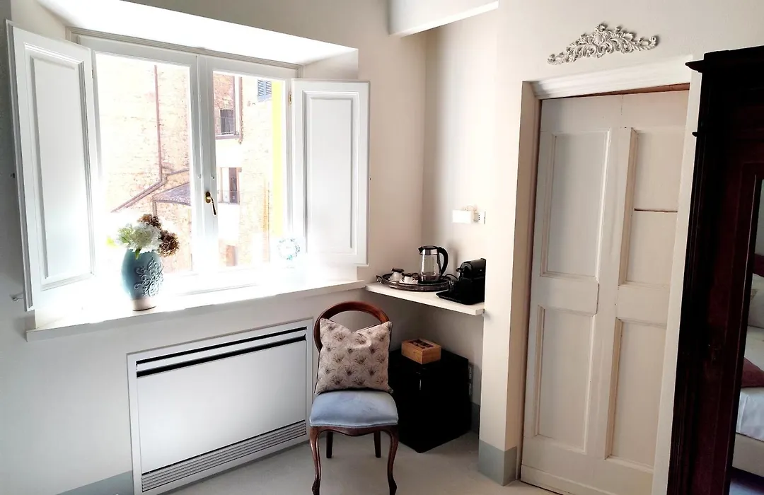 Dimora Dell'Erbe Rooms-1