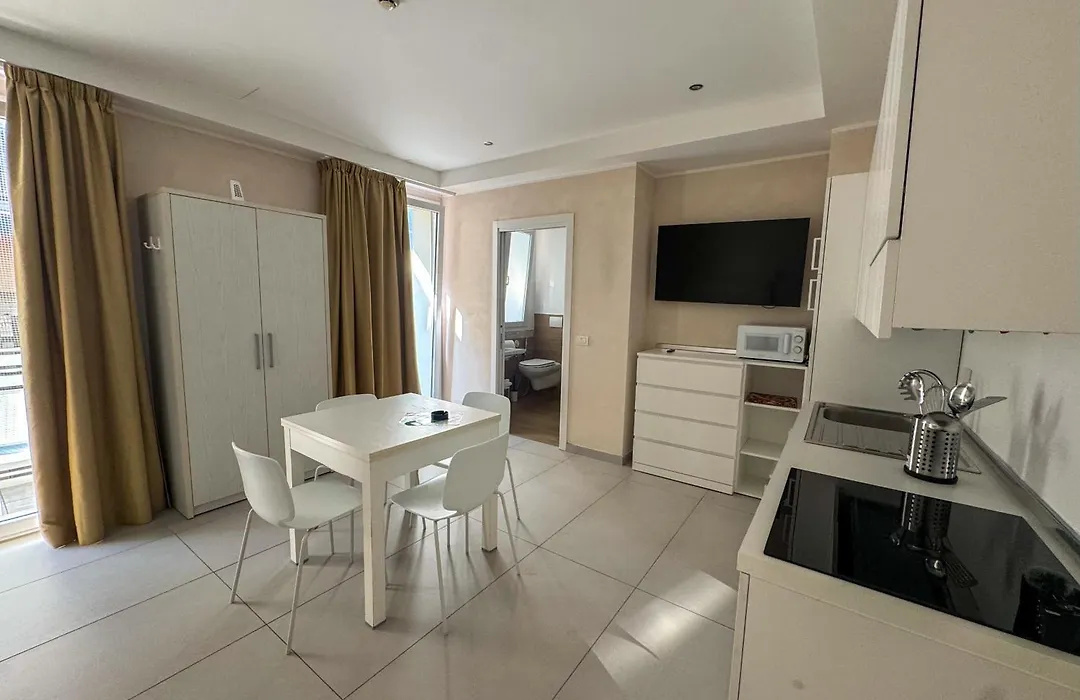 White Suite & Apartments-1