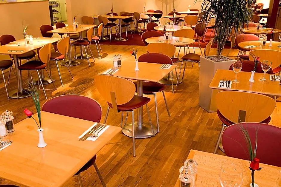 Premier Inn London Kensington-1