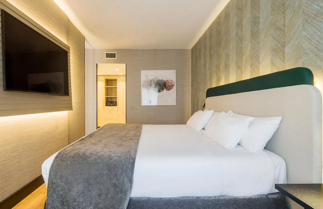 Ilunion Suites Madrid-1