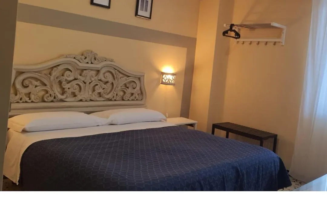 B&B Fronte Del Mare-1