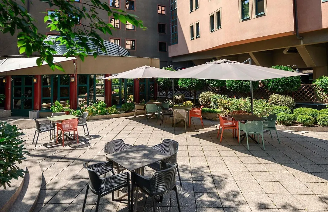 Ibis Styles Budapest Heroes Square-1