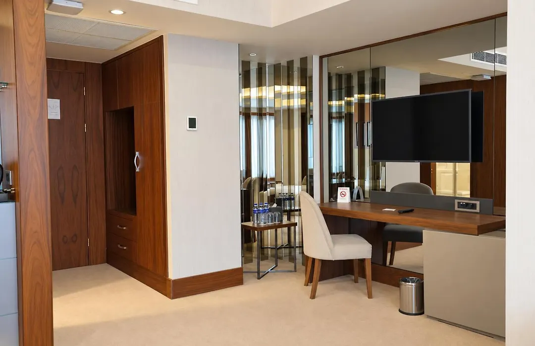 Sura Luxury Milion & Spa-1