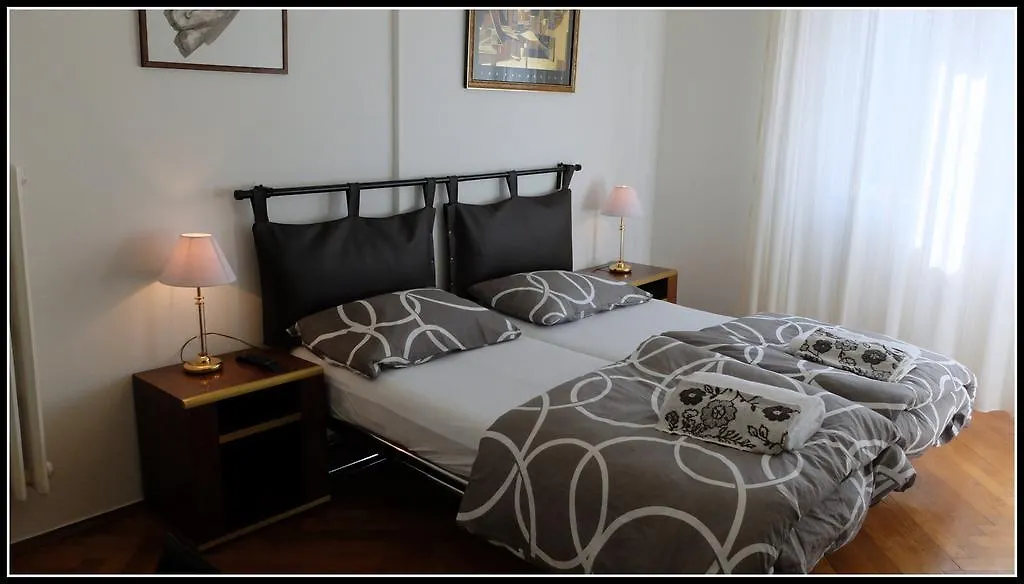 B&B Piazza Goldoni-1