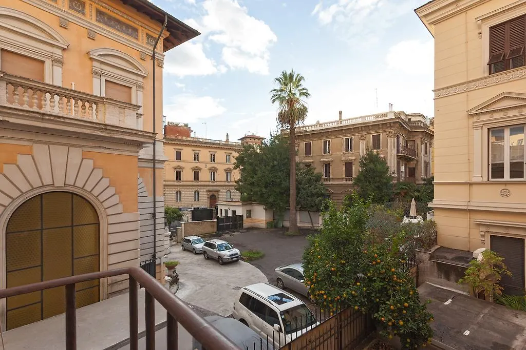 Vatican Domus-1